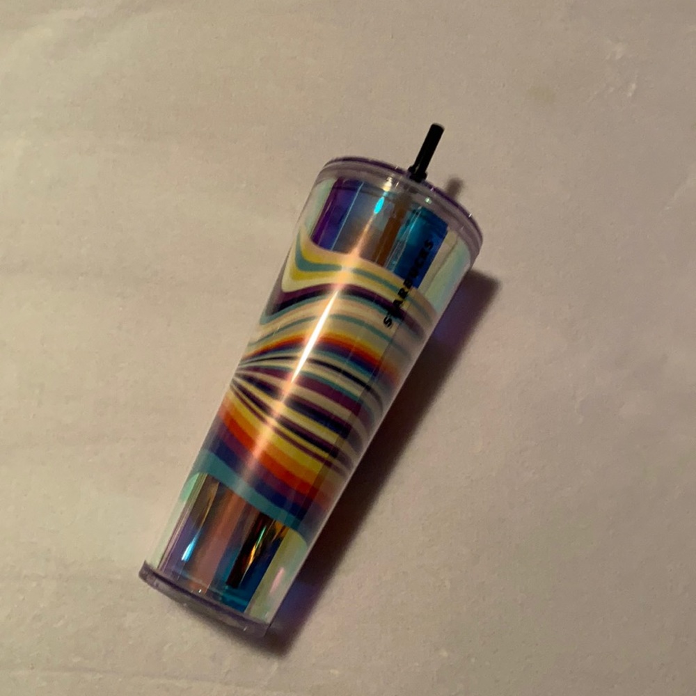 Target exclusive swirl cup